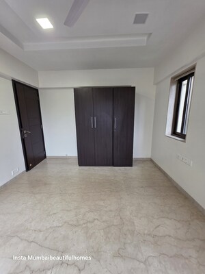 Master Bedroom in 3 BHK Apartment at Ekta Eminente Phase II, Khar West – for Rent