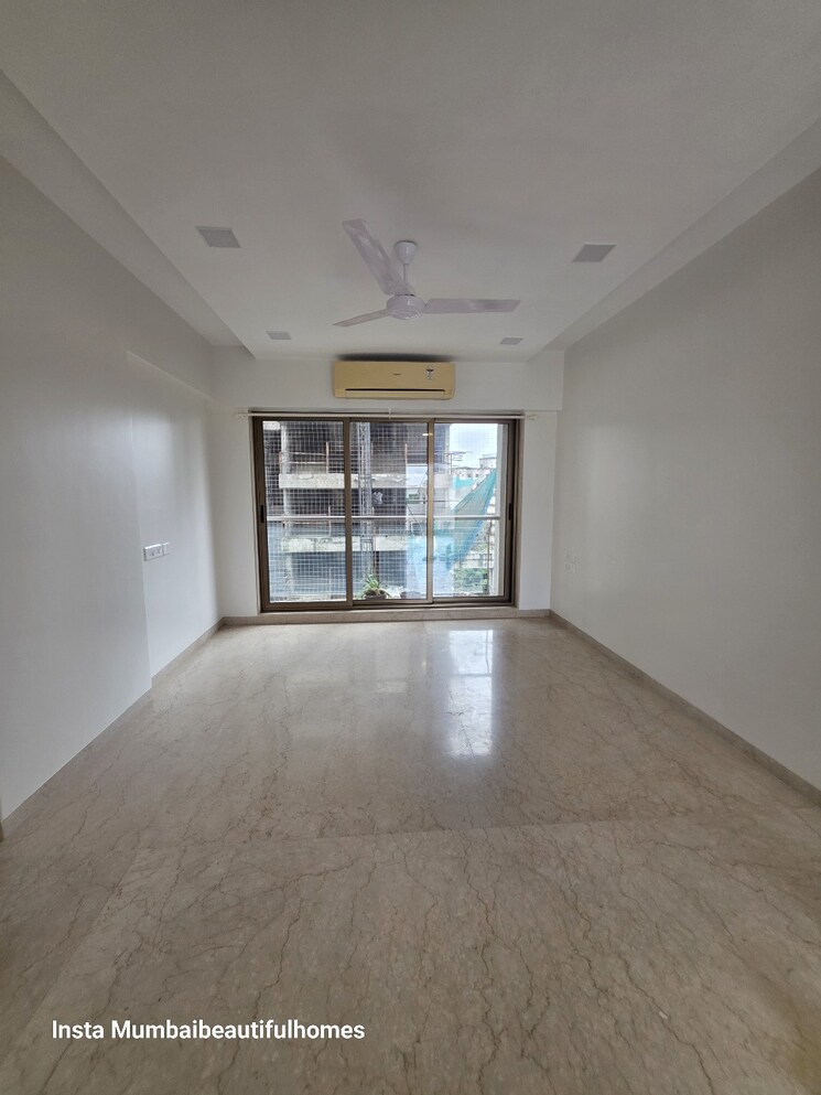 Living Room, ekta-eminente-phase-ii 3 Bedroom 1500 Sq.Ft. Apartment In Khar West Mumbai 9427664