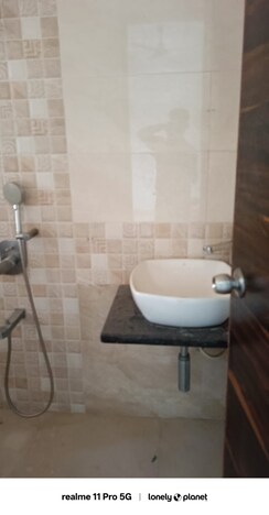2 BHK Apartment For Sale in Khar West