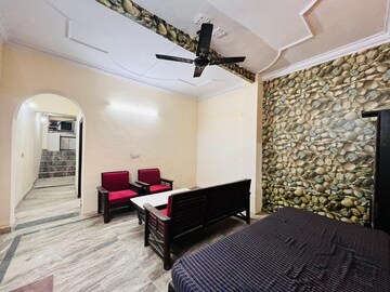 1 BHK Builder Floor For Rent in Kailash Colony