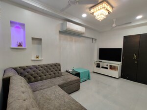 1 BHK Apartment For Rent in Chamunda Niwas Apartment, Santacruz West