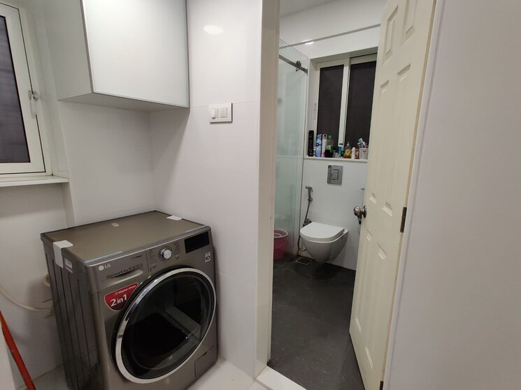 Bathroom, chamunda-niwas-apartment 1 Bedroom 450 Sq.Ft. Apartment In Santacruz West Mumbai 9427677