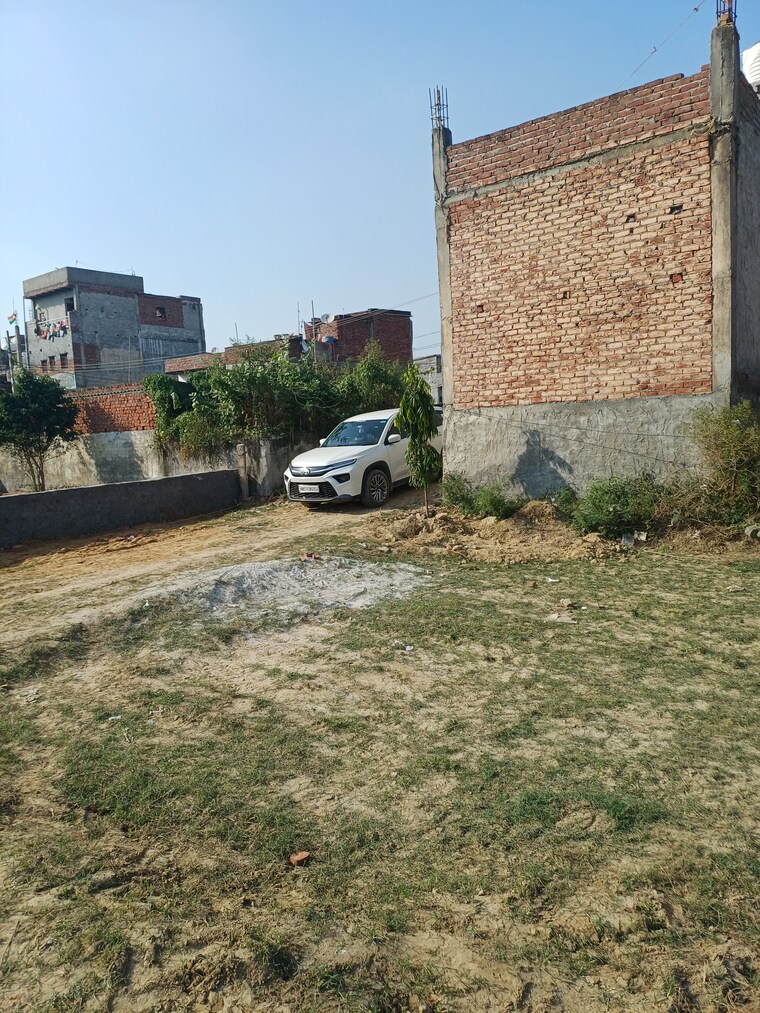 Garden, palla  76 Sq.Yd. Plot In Palla Faridabad 9427712