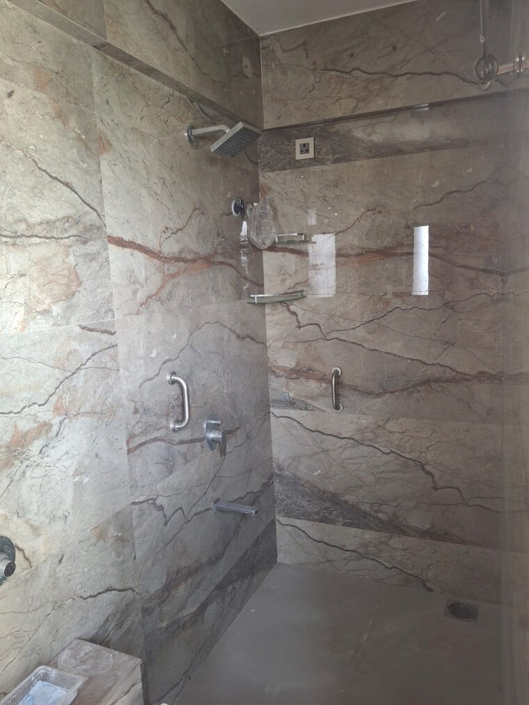 Bathroom, sugee-laxmi-niwas 2 Bedroom 900 Sq.Ft. Apartment In Dadar West Mumbai 9427730