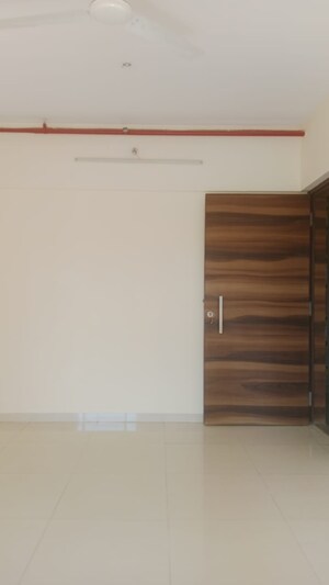 Room in 1 BHK Apartment at Metropolis Rivera, Kasarvadavali – for Rent