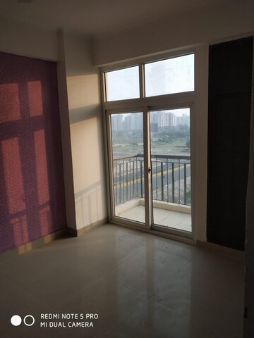 Room in 3 BHK Apartment at Amrapali Zodiac, Sector 120 – for Sale