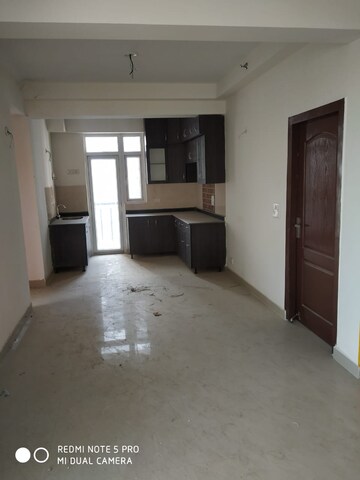 Room in 3 BHK Apartment at Amrapali Zodiac, Sector 120 – for Sale