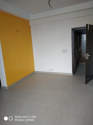 Room in 3 BHK Apartment at Amrapali Zodiac, Sector 120 – for Sale