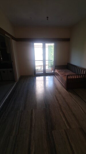 Room in 1 BHK Apartment at Crystal Garden Estate CHS, Manpada – for Rent