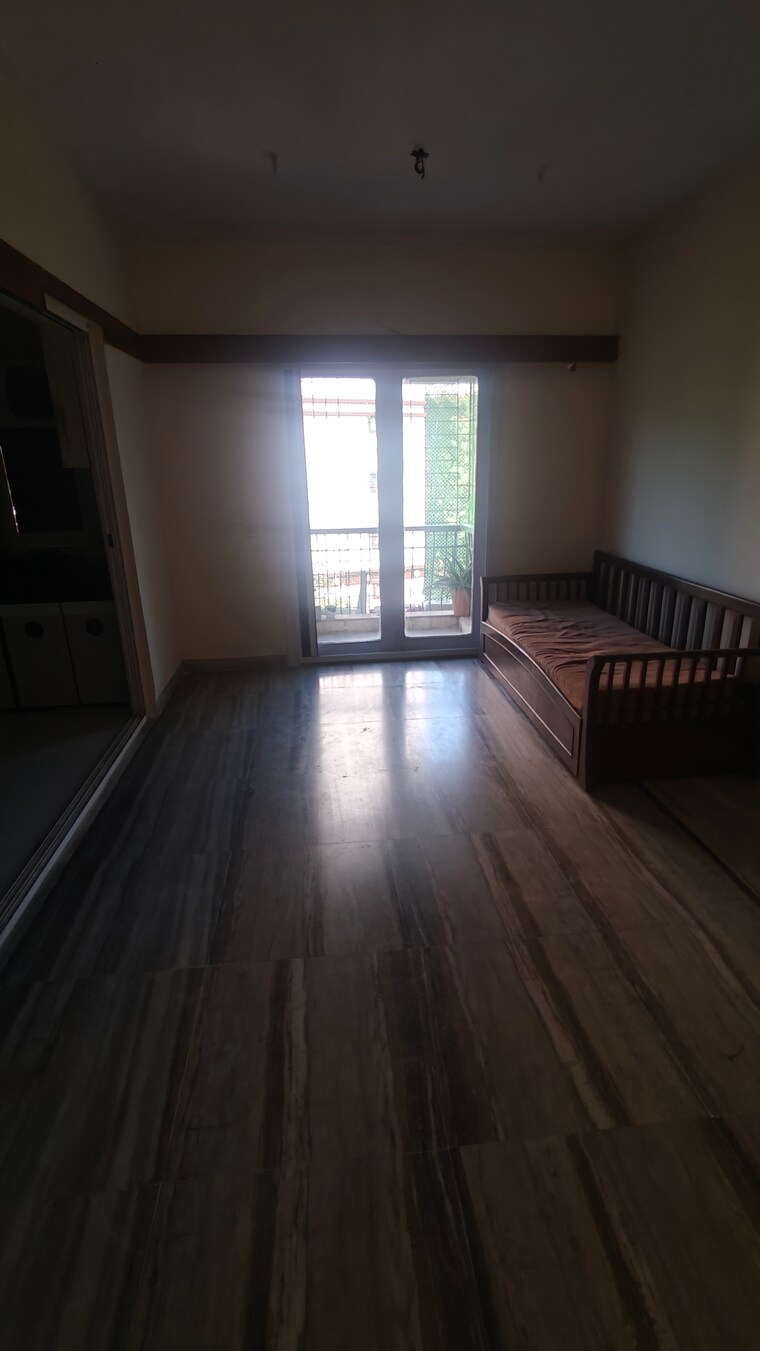 Room, crystal-garden-estate-chs 1 Bedroom 470 Sq.Ft. Apartment In Manpada Thane 9427772