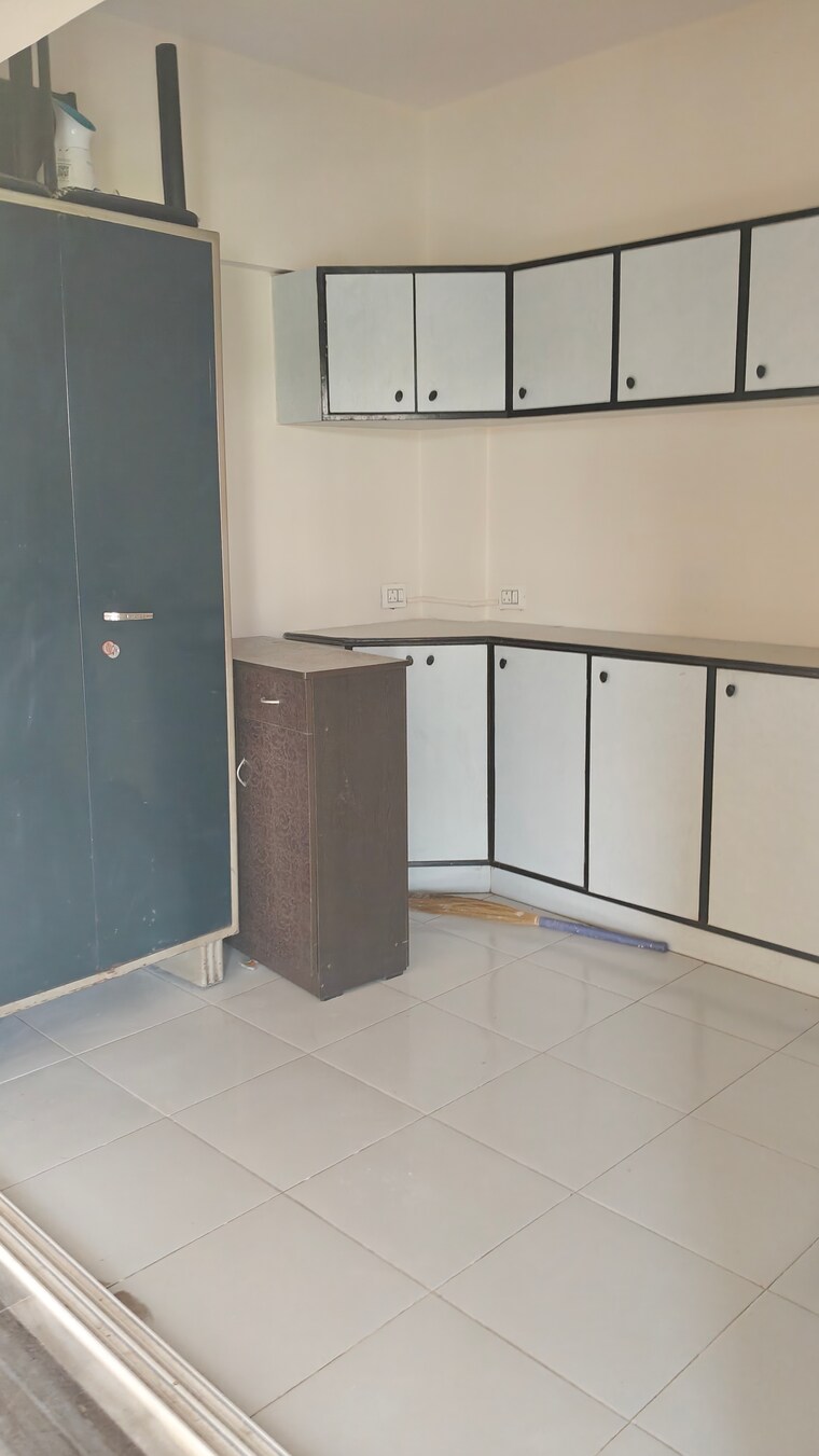 Bathroom, crystal-garden-estate-chs 1 Bedroom 470 Sq.Ft. Apartment In Manpada Thane 9427772