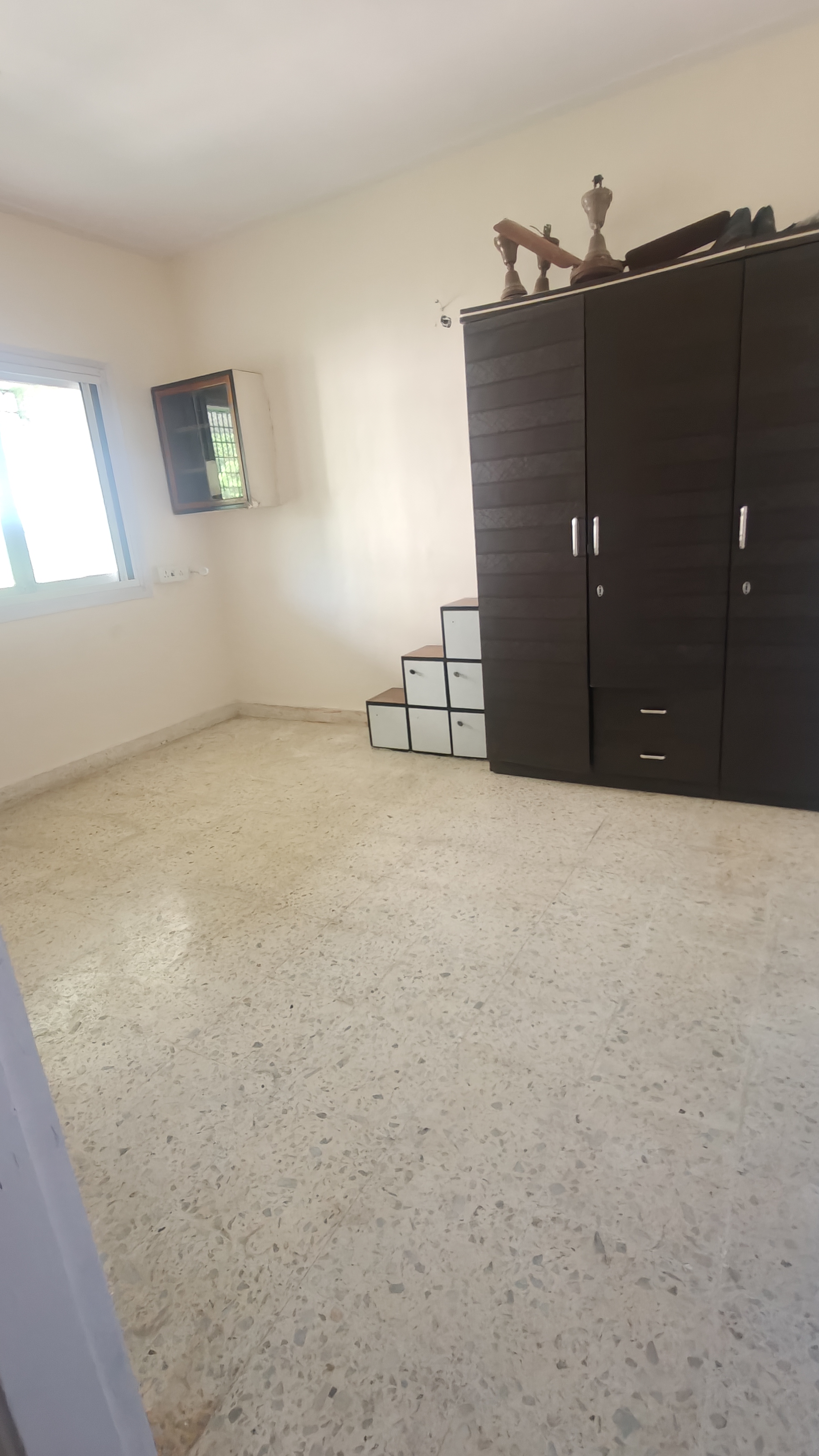 1 BHK Apartment For Rent in Crystal Garden Estate CHS