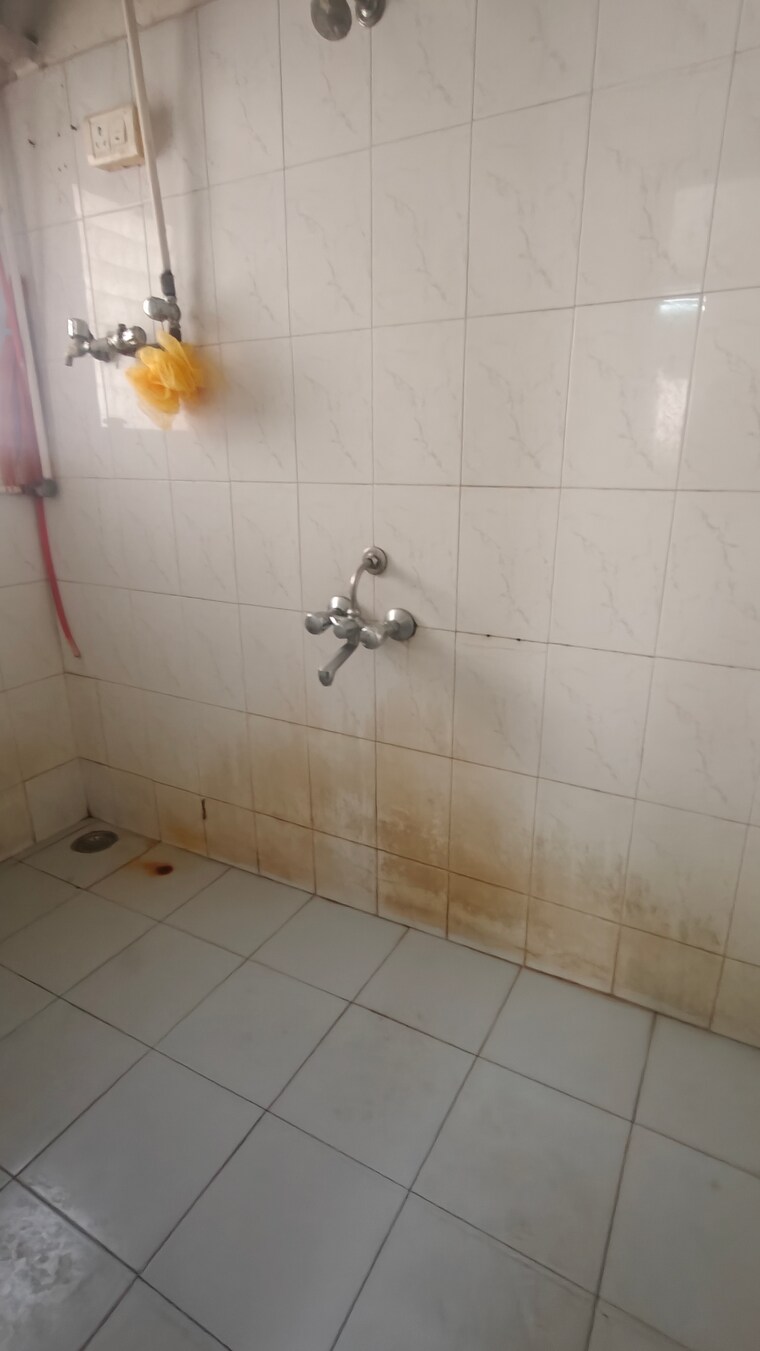 Bathroom, lok-puram 1 Bedroom 430 Sq.Ft. Apartment In Vasant Vihar Thane 9427780