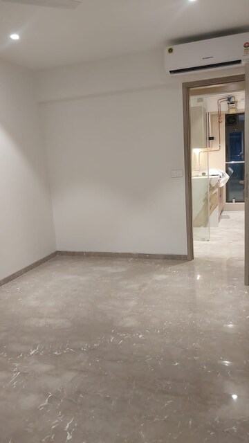 Room in 3 BHK Apartment at L Nagpal Bhagirathi Sadan, Khar West – for Rent