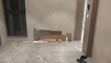 Room in 3 BHK Apartment at L Nagpal Bhagirathi Sadan, Khar West – for Rent