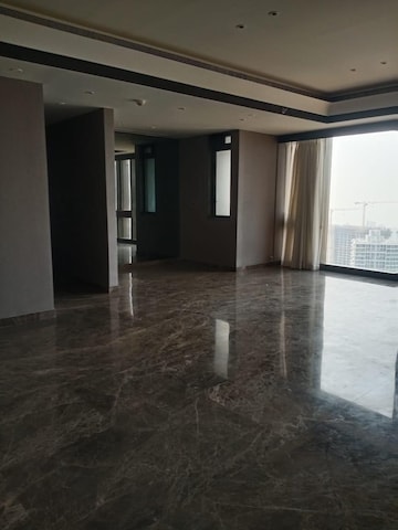 Room in 3 BHK Apartment at Lodha Trump Tower, Worli – for Rent