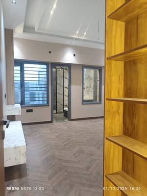 Room in 6 BHK Independent House at Patiala Road – for Sale