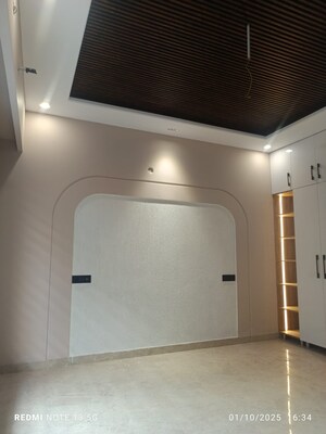 Room in 6 BHK Independent House at Patiala Road – for Sale