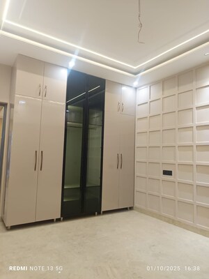 Building Lobby in 6 BHK Independent House at Patiala Road – for Sale