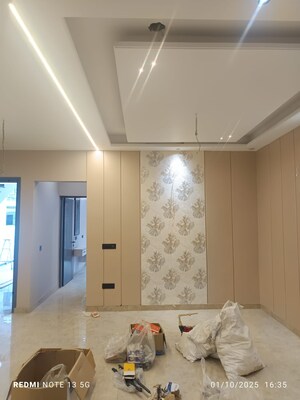 Room in 6 BHK Independent House at Patiala Road – for Sale