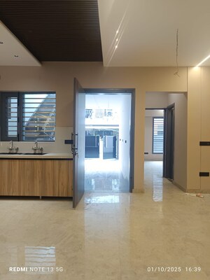 Room in 6 BHK Independent House at Patiala Road – for Sale
