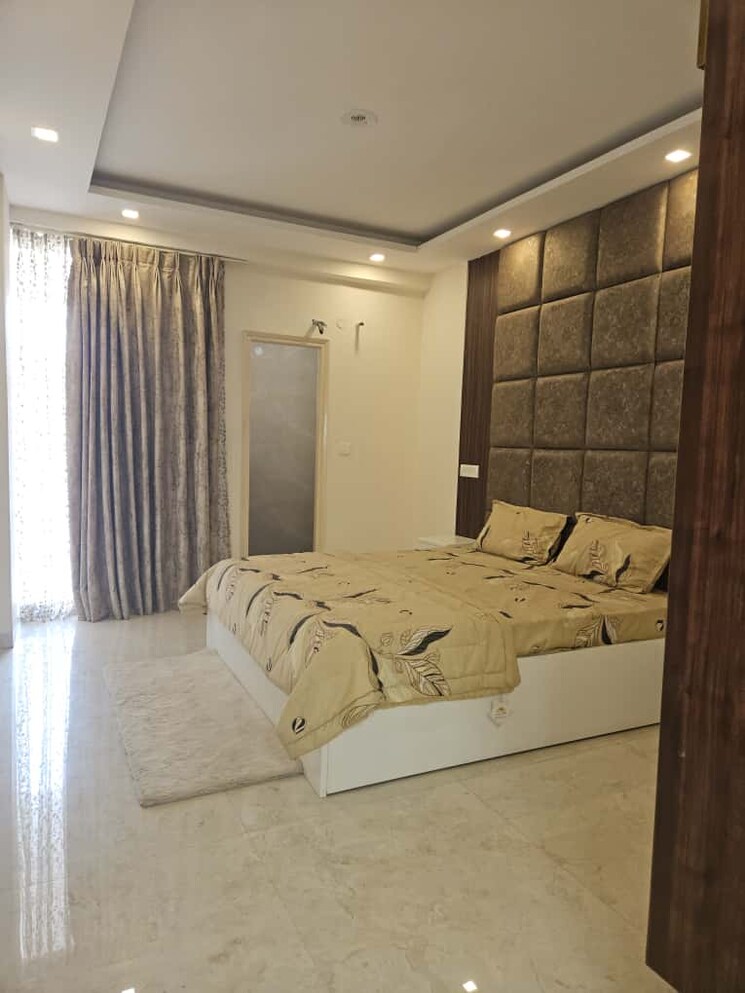Bedroom, ambala highway 6 Bedroom 200 Sq.Yd. Independent House In Ambala Highway Zirakpur 9427889