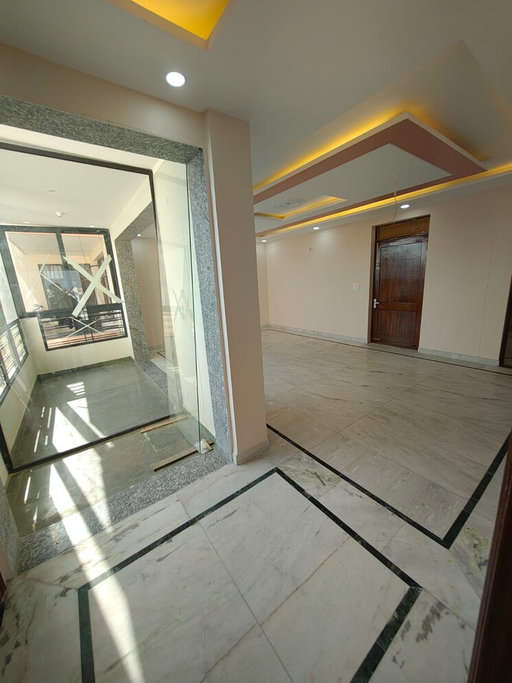 Room, panchkula urban estate 3 Bedroom 1800 Sq.Ft. Apartment In Panchkula Urban Estate Panchkula 9427894