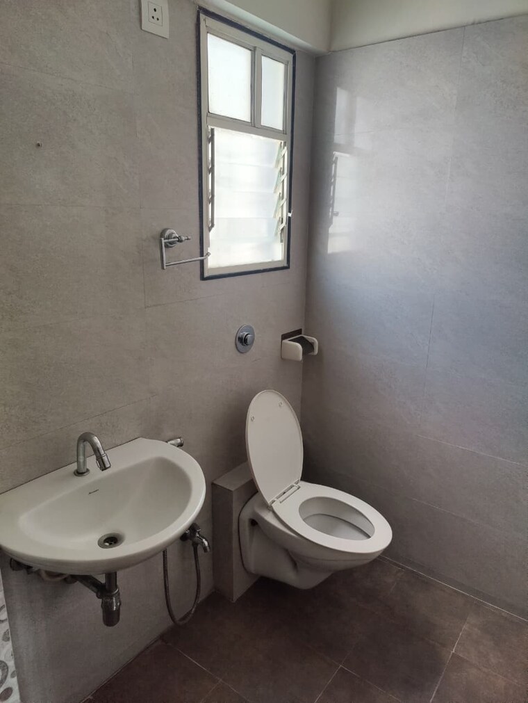 Bathroom, sancheti-belcastel 2 Bedroom 972 Sq.Ft. Apartment In Mundhwa Pune 9427910