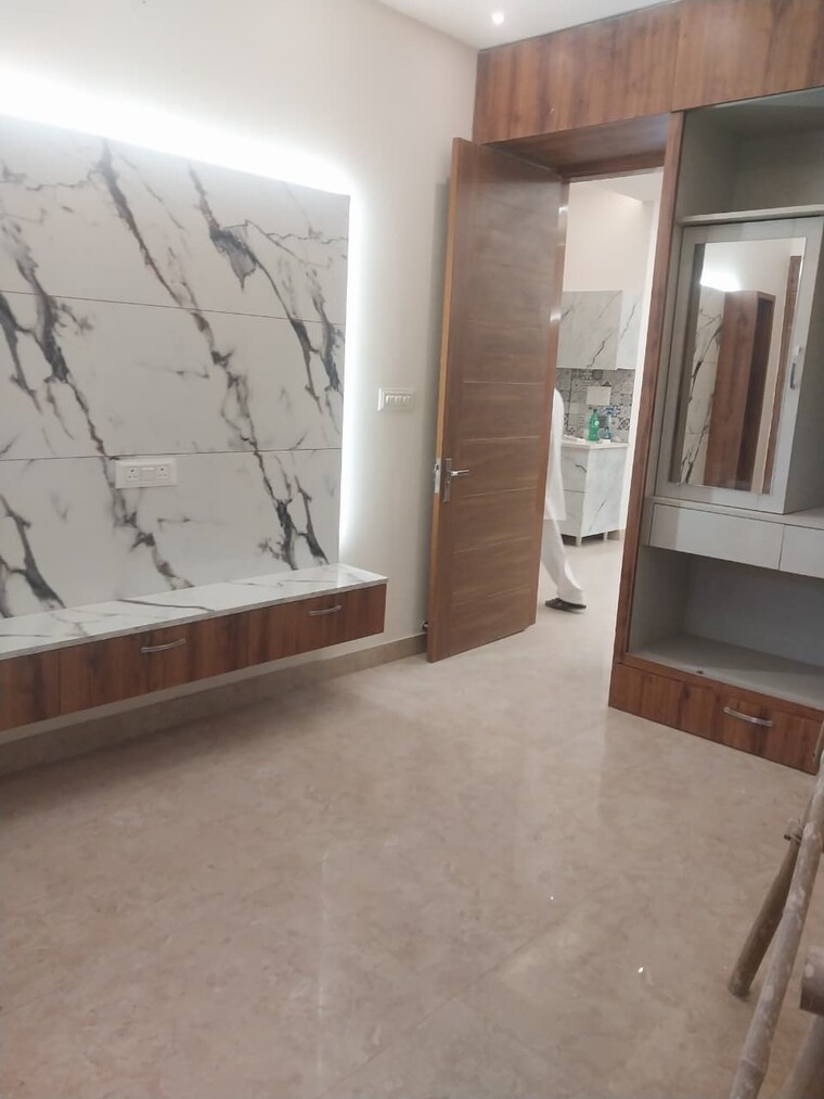 Room, panchkula urban estate 3 Bedroom 1600 Sq.Ft. Apartment In Panchkula Urban Estate Panchkula 9427909