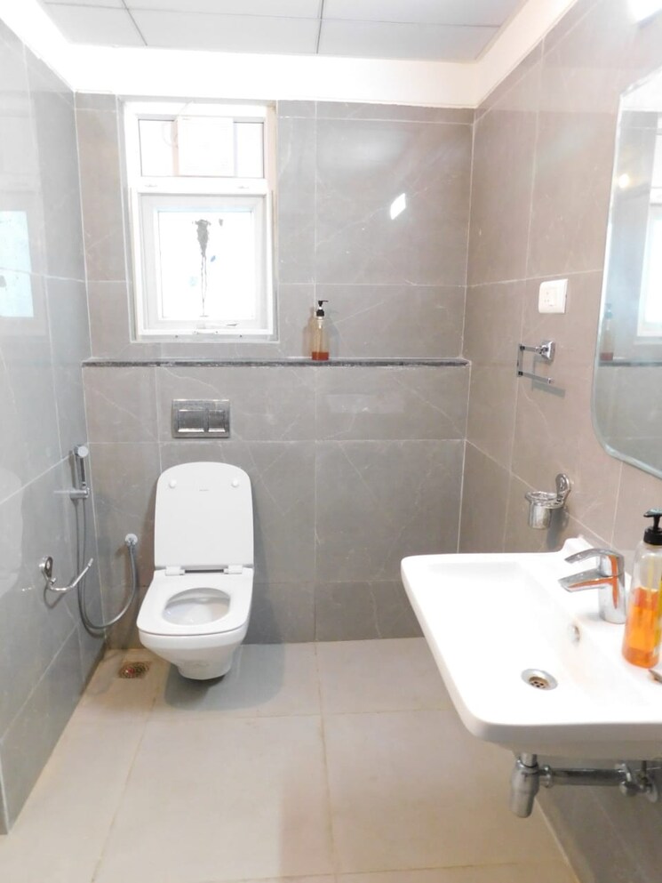 Bathroom, rajapushpa-provincia 3 Bedroom 2335 Sq.Ft. Apartment In Narsingi Hyderabad 9427952