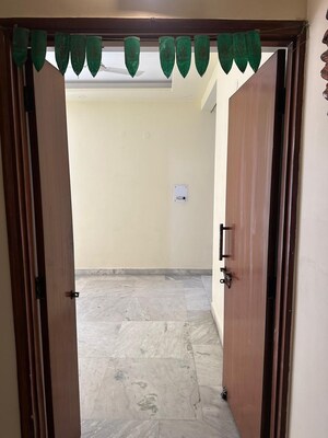 Room in 3 BHK Apartment at Gardenia Golf City, Sector 75 – for Rent