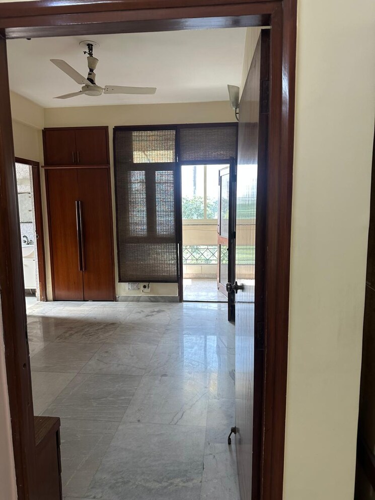 Room, gardenia-golf-city 3 Bedroom 1350 Sq.Ft. Apartment In Sector 75 Noida 9427939