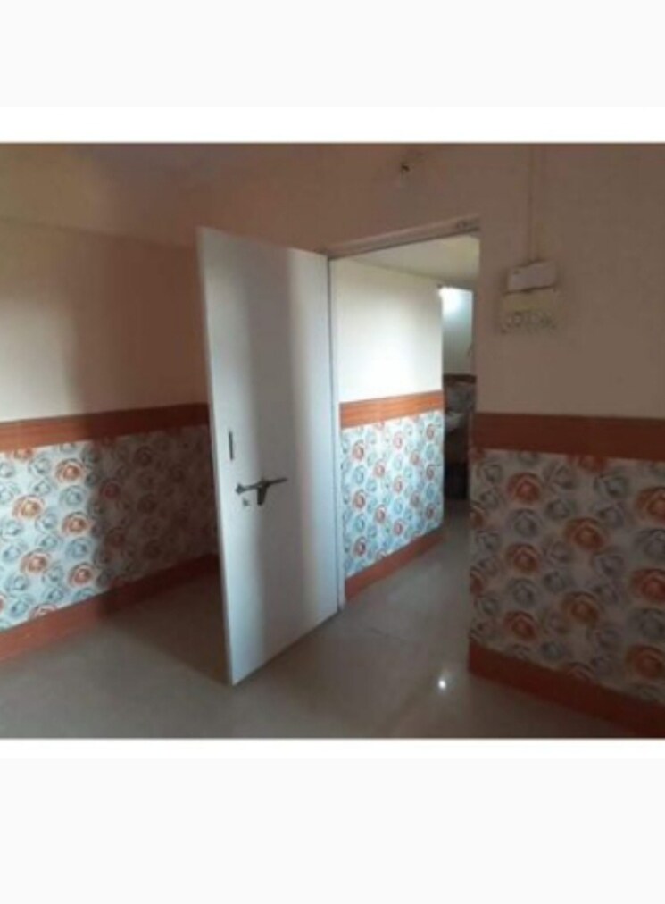 Room, kandivali west 1 Bedroom 450 Sq.Ft. Apartment In Kandivali West Mumbai 9427975
