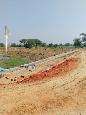  Plot For Sale in Laxmi Nagar