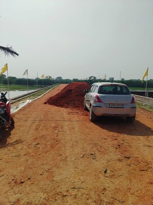   Plot at Laxmi Nagar – for Sale