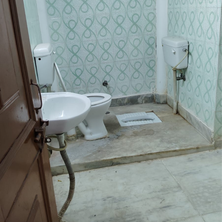 Bathroom, sector 23 2 Bedroom 1300 Sq.Ft. Builder Floor In Sector 23 Gurgaon 9427993