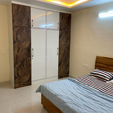 Bedroom in 4 BHK Builder Floor at Sector 23 – for Rent