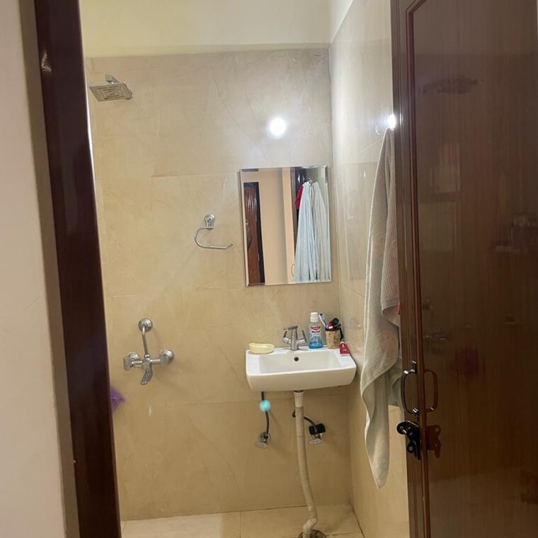 Bathroom, sector 23 4 Bedroom 3500 Sq.Ft. Builder Floor In Sector 23 Gurgaon 9427997