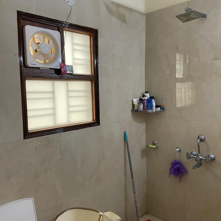 Bathroom, sector 23 4 Bedroom 3500 Sq.Ft. Builder Floor In Sector 23 Gurgaon 9427997