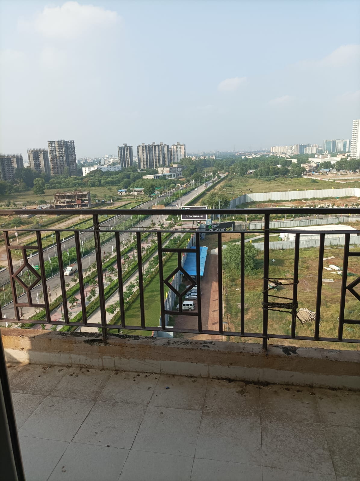 3 BHK 864 Sq.Ft. Apartment in ROF Aalayas Phase 2