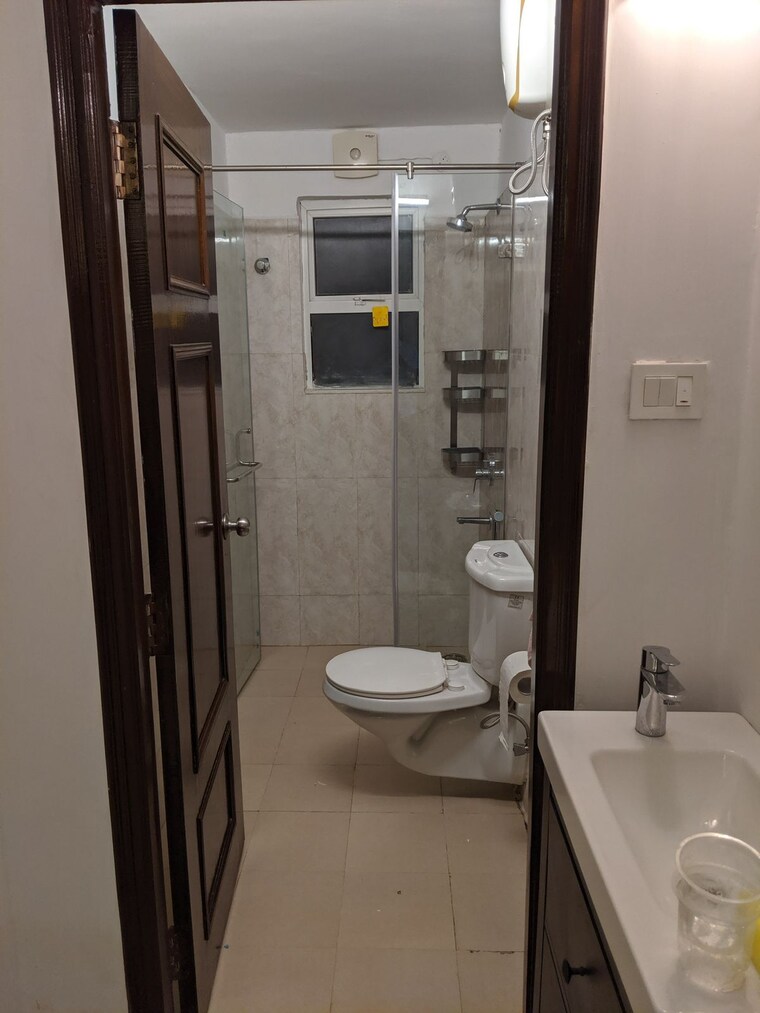 Bathroom, aditya-empress-towers 3 Bedroom 1575 Sq.Ft. Apartment In Shaikpet Hyderabad 9428031
