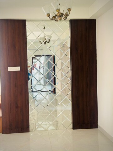 Room in 3 BHK Apartment at Poulomi Avante, Kokapet – for Rent