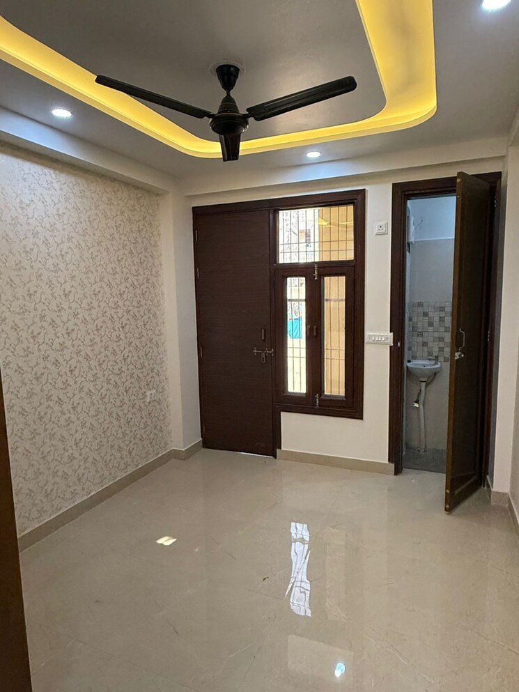 Room, raj nagar 2 Bedroom 75 Sq.Yd. Builder Floor In Raj Nagar Delhi 9428039