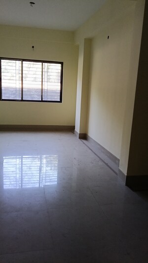 Room in 3 BHK Apartment at Kundan Plaza, Chinar Park – for Sale