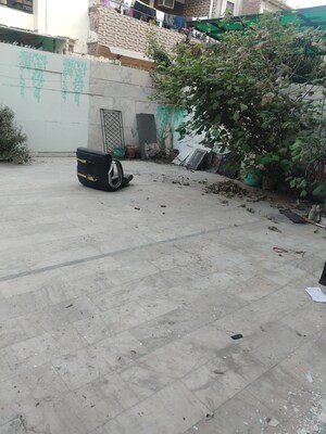 Parking in 3 BHK Builder Floor at Ashoka Enclave 3, Sector 35 – for Rent