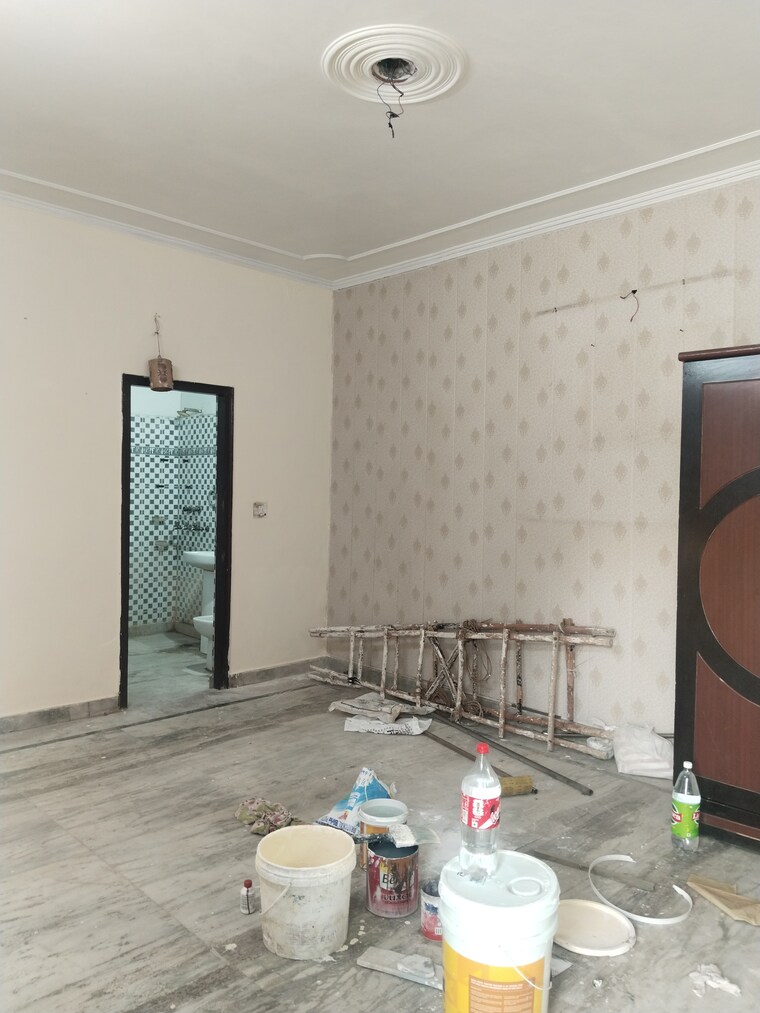 Room, ashoka-enclave-3 3 Bedroom 2250 Sq.Ft. Builder Floor In Sector 35 Faridabad 9428062