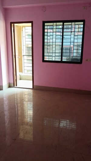 Room in 3 BHK Apartment at Kundan Plaza, Chinar Park – for Rent