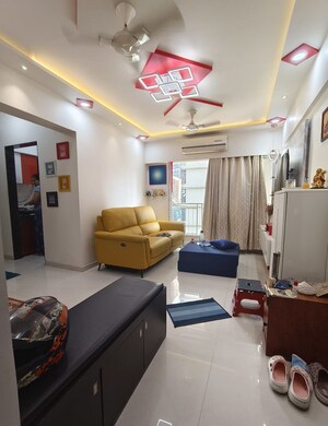 1 BHK Apartment For Rent in Dharti Pressidio, Kandivali West