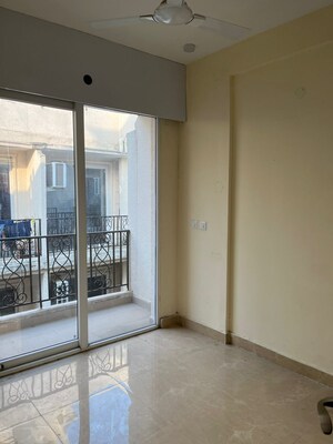 Room in 2 BHK Apartment at Signature Global Park, Sohna Sector 36 – for Rent