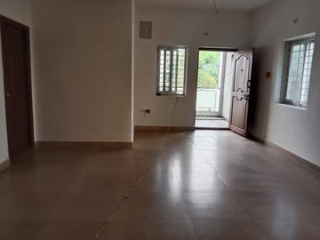 Room in 3 BHK Apartment at Ameenpur – for Sale